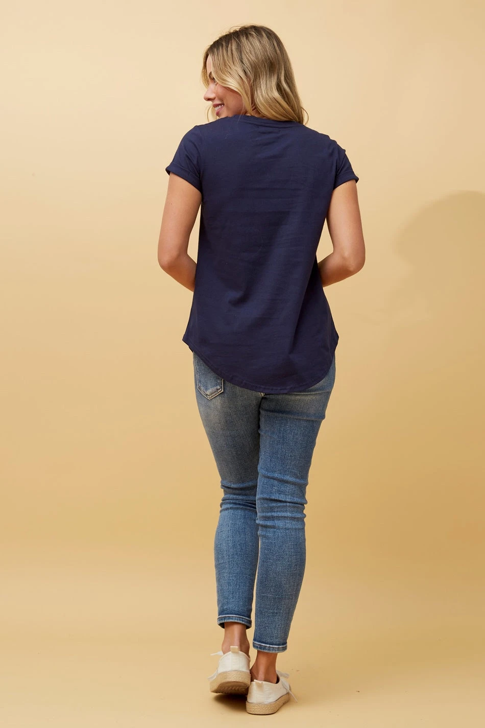 ASTRA GRAPHIC TEE - Image 6