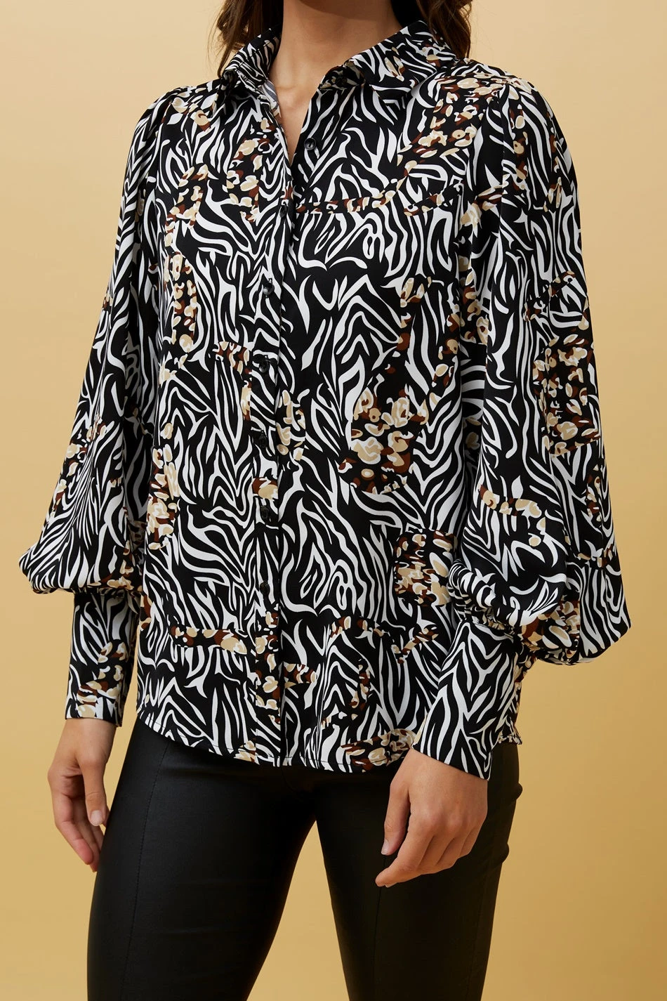 BELLE ANIMAL PRINT LONG BALLOON SLEEVESHIRT 8 BELLE ANIMAL PRINT LONG BALLOON SLEEVESHIRT - Image 8