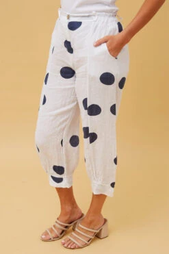 ELISSA LINEN CROP PANTS -Female Clothing Store 637d28e1afe54fdaa1cae0b5fff688e3 2e843522 075a 4c4b 967d e5b31a564b60