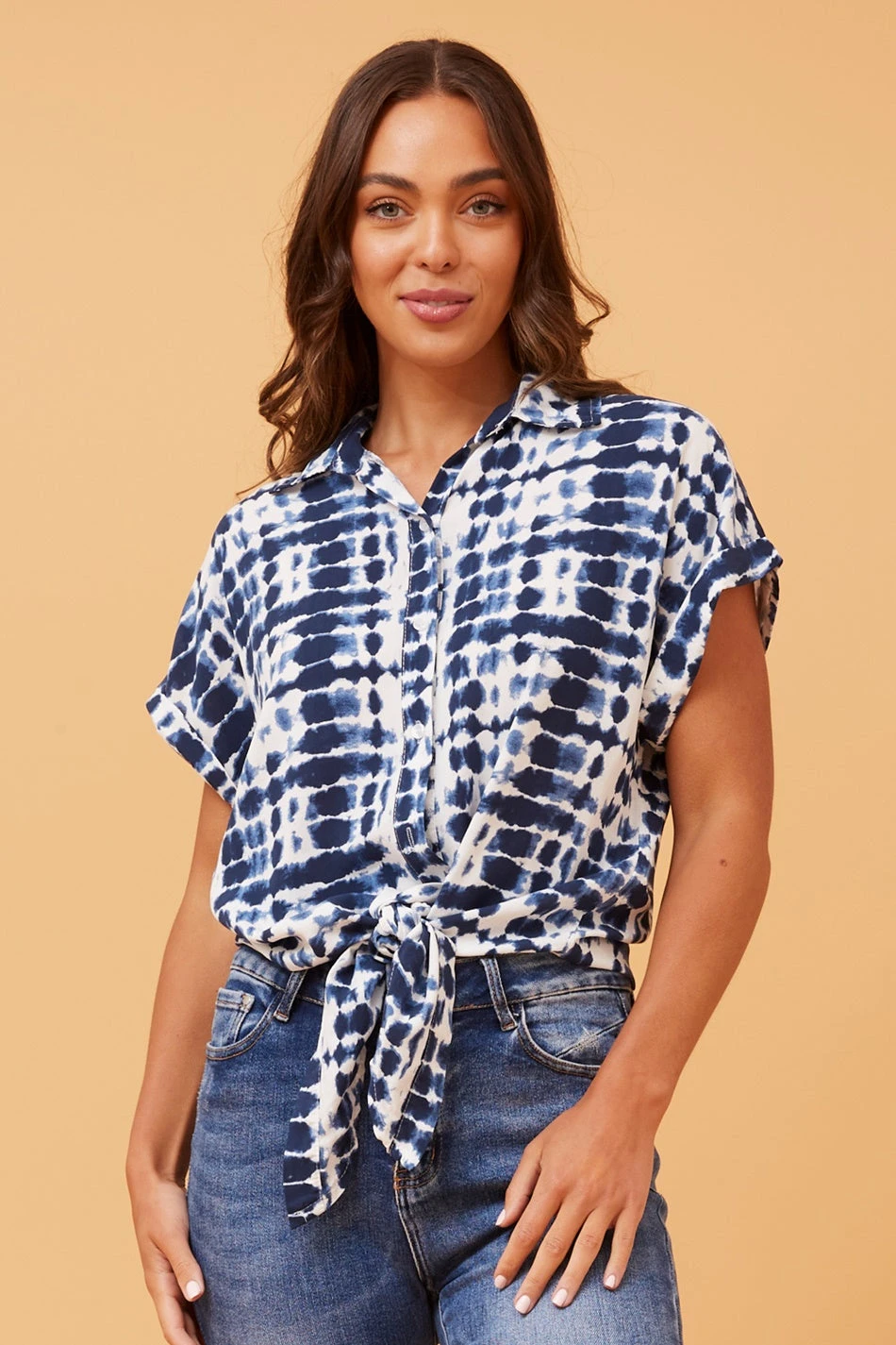 CASEY FRONT KNOT SHIRT - Image 3
