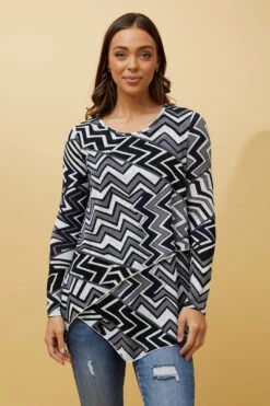 BOBBI ZIG ZAG PRINT DOUBLE LAYERED TOP 16 BOBBI ZIG ZAG PRINT DOUBLE LAYERED TOP -Female Clothing Store 788465cf282adb5d1377640847cb7e40 2f1ad840 e874 4b78 bd58 780cfdb6e0e6