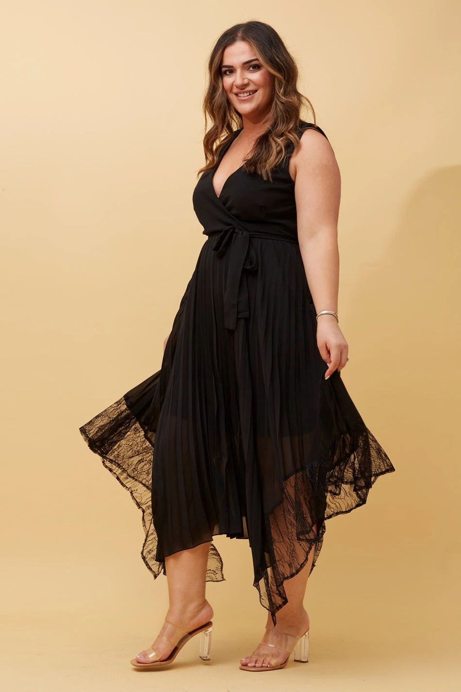 MADISON SLEEVELESS PLEATED DRESS 2 MADISON SLEEVELESS PLEATED DRESS - Image 2