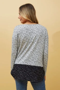Stella WILLA STAR PRINT TOP -Female Clothing Store b0948a0ff29b4dc976bd3a218bd8d174