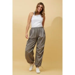 HURLEY CARGO PARACHUTE PANTS 13 HURLEY CARGO PARACHUTE PANTS -Female Clothing Store bc45c290d20eee366d4abd28304bcda6