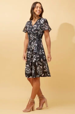 SILVANIA FLORAL WRAP SHORT DRESS -Female Clothing Store d16971211fe8d07feb267bf285fb68f3 63ffbeec bbb8 48f8 b1f0 ddeb6d361b98