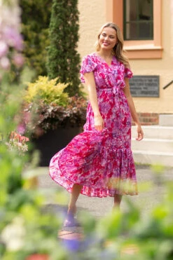DAWN FLORAL MIDI DRESS -Female Clothing Store d37caeeb4ba814e42bd7726aa168396d df2fc314 63dc 418b 8486 55eb7da0b7ea