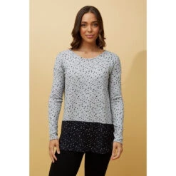 Stella WILLA STAR PRINT TOP -Female Clothing Store d82f555353c674eaabfe66d995c9a257