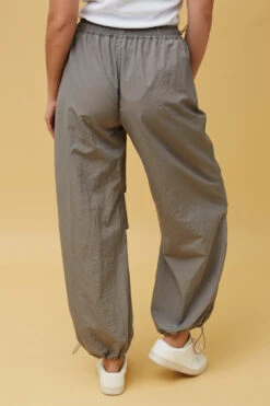 HURLEY CARGO PARACHUTE PANTS 11 HURLEY CARGO PARACHUTE PANTS -Female Clothing Store e824f8b8663d20a9fcebf1806f8fa402