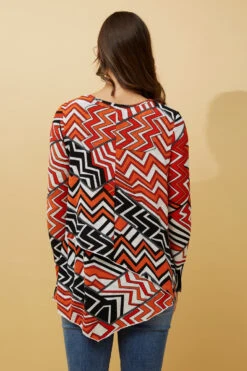 BOBBI ZIG ZAG PRINT DOUBLE LAYERED TOP 24 BOBBI ZIG ZAG PRINT DOUBLE LAYERED TOP -Female Clothing Store f5eff0e2679492d9e32029068b45457c